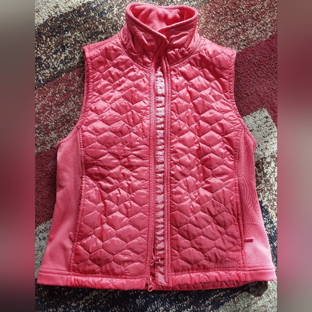 LL Bean Fitness Fleece Vest,  Petite Small, Salmon color